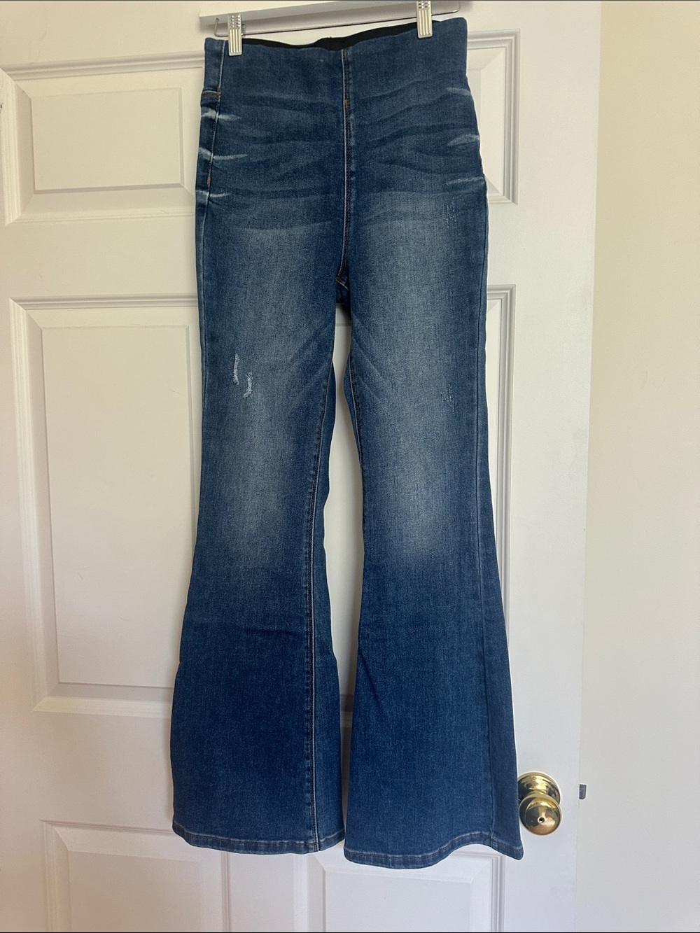 Mid-Rise Indigo Flare Jeans for Women